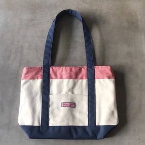 Vineyard Vines tote bag